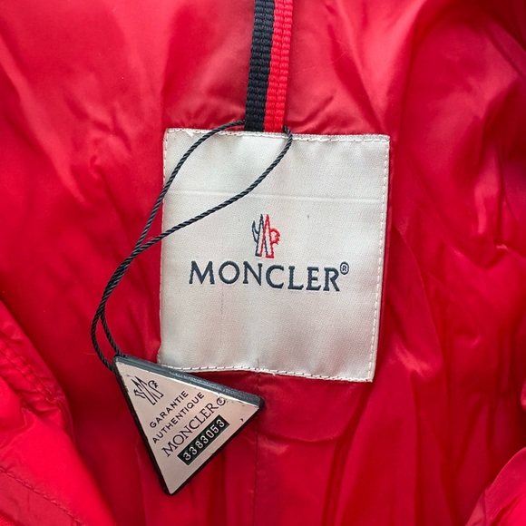 NWT Moncler Red Down Lucie Puffer Jacket - Picture 4 of 14